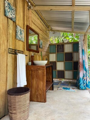 House, Garden View | Bathroom