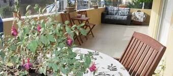 Cozy 1-bedroom apartment with WiFi, AC in welcoming Rehovot