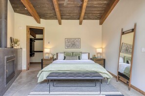 House (3 Bedrooms) | Interior - Newly Built Sauna Hot Tub Cold Punge Lazy River Glamp-house by Avantstay (La Pine)