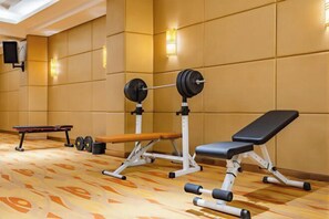Gym - Yilong Hotel (Beijing Shijingshan Gucheng Subway Station) (Beijing)