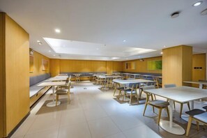 Restaurant - Yilong Hotel (Beijing Shijingshan Gucheng Subway Station) (Beijing)