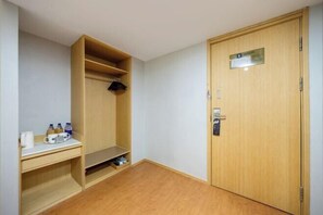 Room - Yilong Hotel (Beijing Shijingshan Gucheng Subway Station) (Beijing)