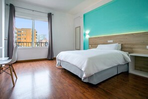 Desk, laptop workspace, blackout curtains, free WiFi - BLUESEA Torremolinos Centro (Torremolinos)