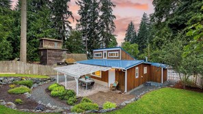 Interior - Cottage By The Bay by Avantstay 0.5mi to Beach! (Freeland)