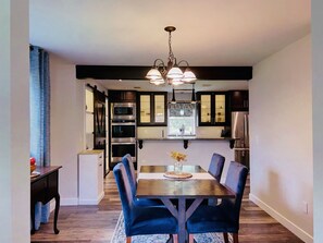 Dining - Fortside Comfort~3 BR~Gourmet Kitchen~Pet Friendly (Radcliff)