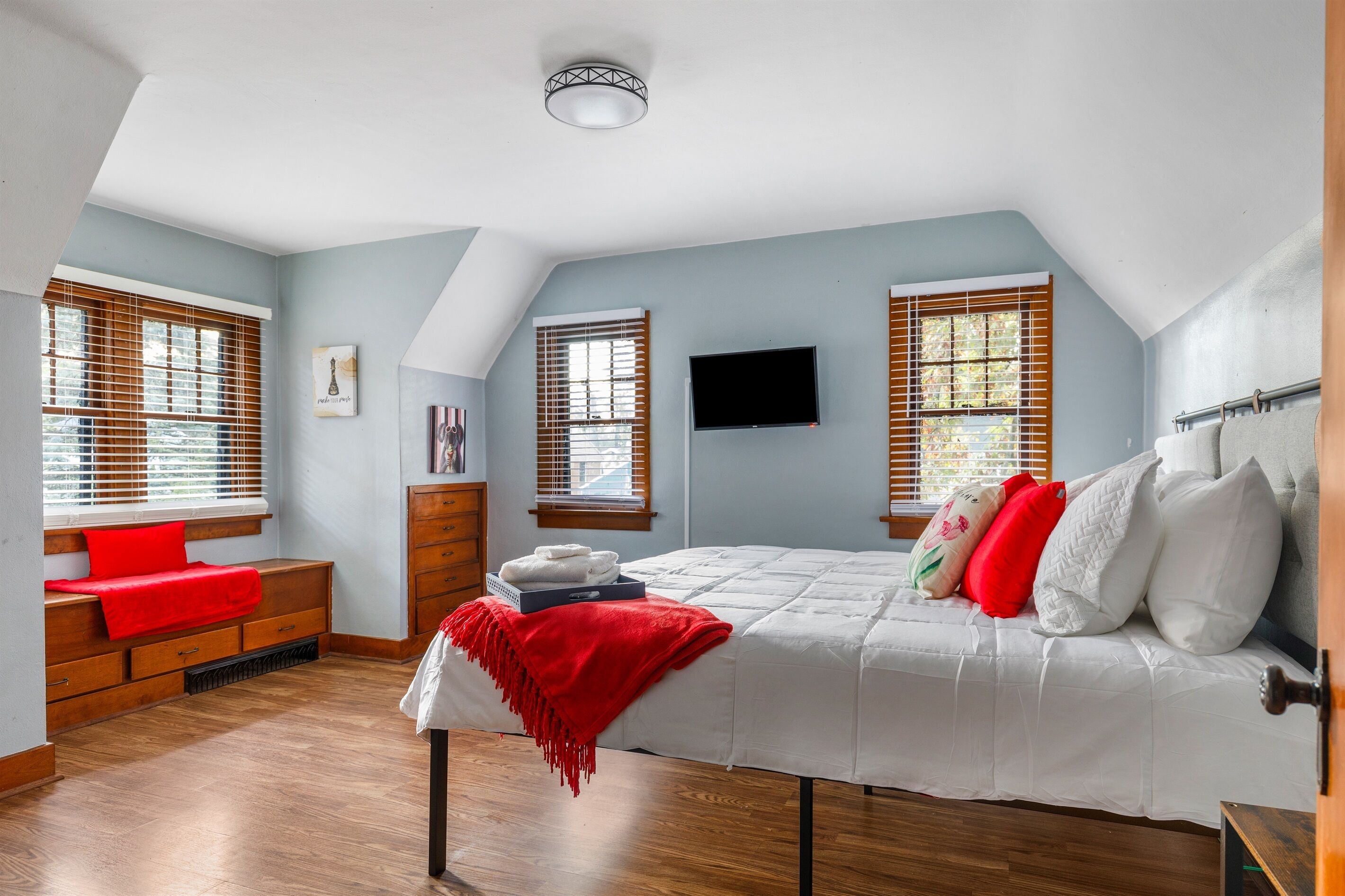 6 slaapkamers, reisbedje, gratis wifi, beddengoed