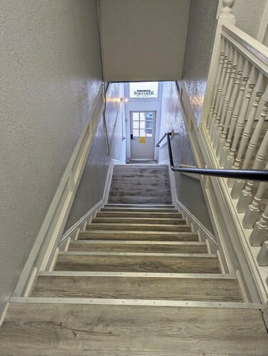 Studio with Queen Bed