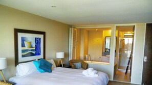 1 bedroom, bed sheets - Marine Boutique Studio - Ocean View (Kingscliff)