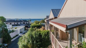 Property grounds - Orient Lane On The Hill - Stylish 3-Bedroom Retreat with Ocean Views in Original Kingscliff Village (Kingscliff)