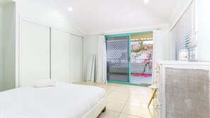 3 dormitorios, tabla de planchar con plancha, wifi gratis y ropa de cama