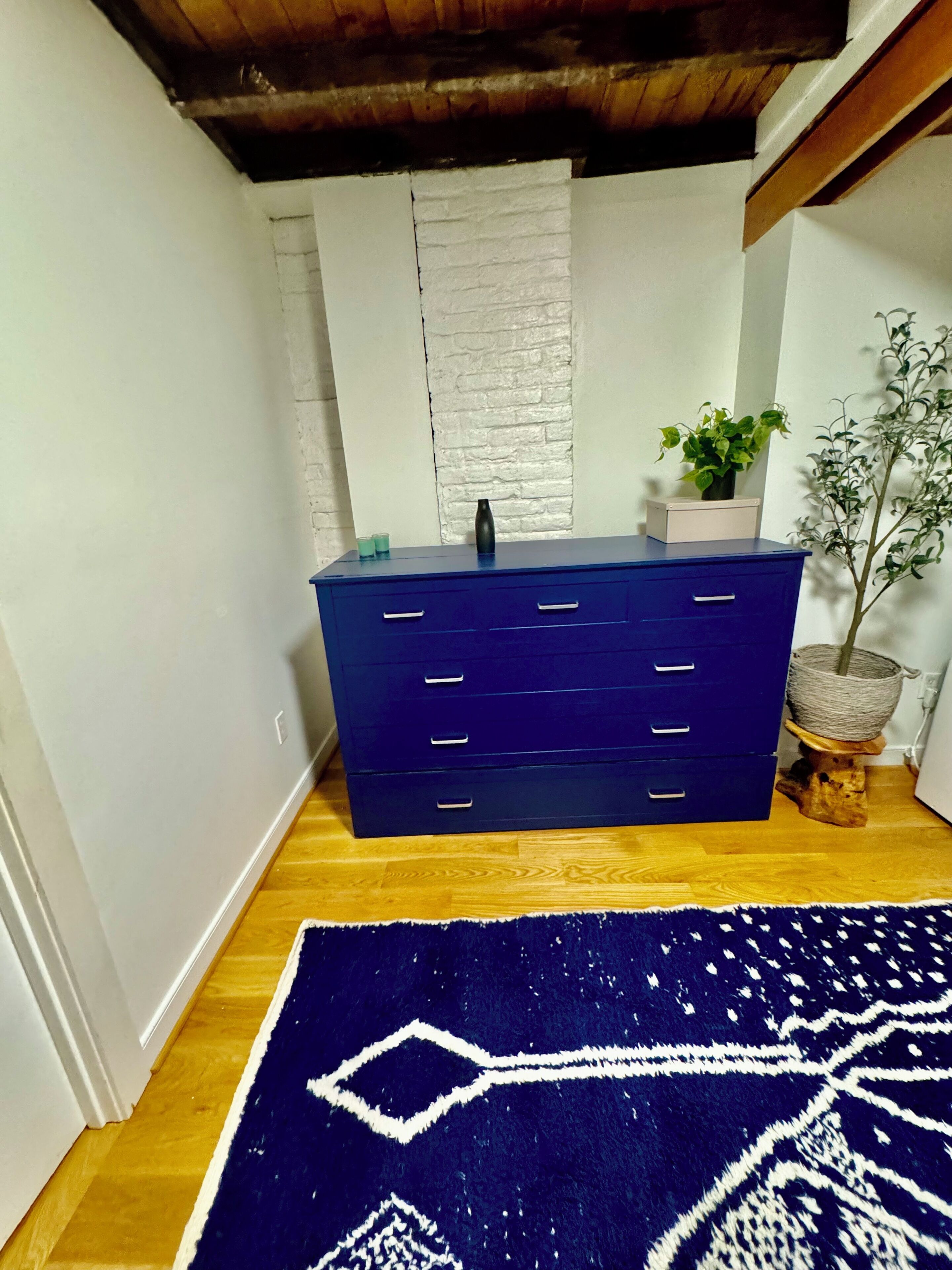 Charming 2-bedroom townhome near metro and king street in fabulous Alexandria