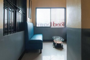 Interior - RedDoorz @ V-Cat Apartelle Sampaloc Manila (Quezon City)