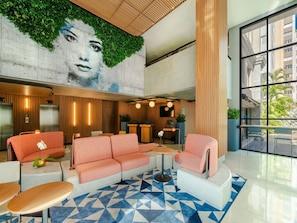 Apartment | Lobby