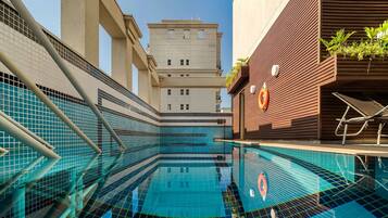 Apartment | Pool | Outdoor pool
