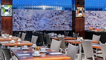 Apartment | Outdoor dining