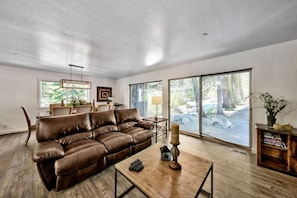 Smart TV, fireplace - Bear Falls in Alpine Meadows! (Alpine Meadows)