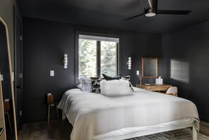 5 dormitoris, planxa i posts de planxar, wifi i roba de llit 