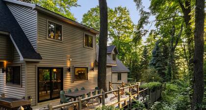 Allium Hill House, Luxury vineyard estate, king suites, great for groups.