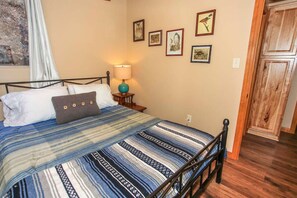 2 chambres, lit parapluie, Wi-Fi gratuit, draps fournis