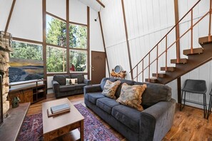 Smart TV y chimenea