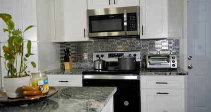 3-bedroom house in charming Wildwood with AC, WiFi. Enjoy a relaxing stay