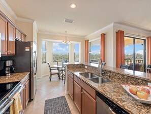 Micro-ondes, four, plaque de cuisson, lave-vaisselle