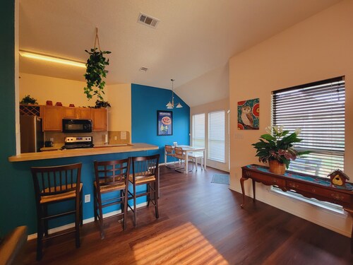  Charming and Spacious Master Bedroom with Private Jacuzzi & Walk-In Closet