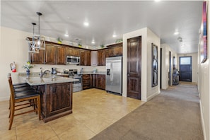 Fridge, microwave, oven, stovetop - My Happy Place: Golf View + Resort Access + Sand Dunes (Hurricane)
