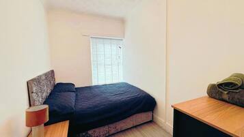 1 bedroom, soundproofing, iron/ironing board, free WiFi