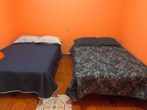 3 quartos, ferros/tábuas de passar roupa, Wi-Fi, roupa de cama