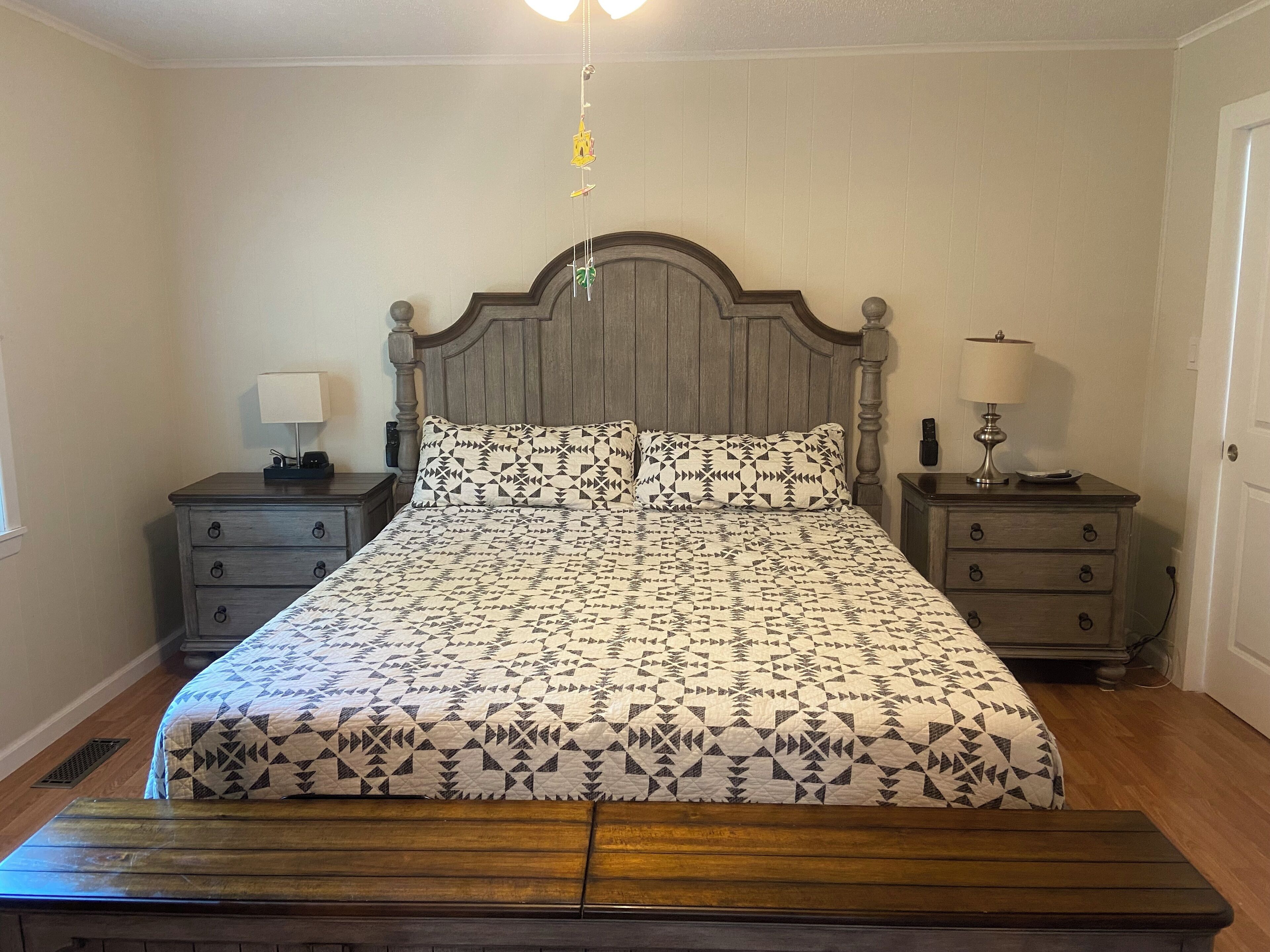 3 Bedroom house in a quiet neighborhood close to parks.