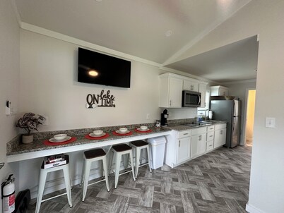 Lake View Cabin, 20 miles from New Bern!