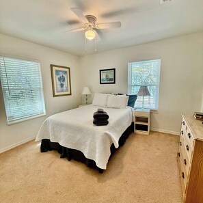 3 bedrooms, iron/ironing board, WiFi, bed sheets