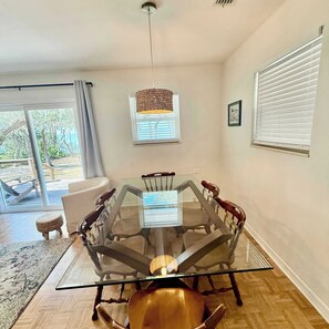 Interior - Apalachicola Bay Front 2mins from Boat ramp (Eastpoint)