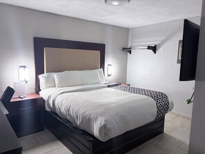 Standard Single Room, 1 King Bed, Non Smoking
