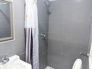 Standard Room, 2 Queen Beds, Non Smoking | Bathroom