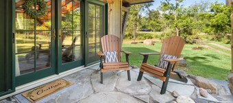 Cabin In the Finger Lakes near the Seneca Lake Wine Trail and Watkins Glen