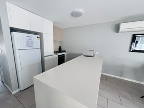 Micro-ondes, four, lave-vaisselle