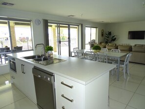 Interior - Marina Belle, Wallaroo (Wallaroo)