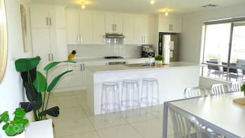 Microwave, dishwasher, coffee/tea maker