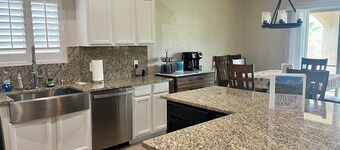 Yuma Foothills Family-friendly Home Central location to Lake, Dunes, River, etc.
