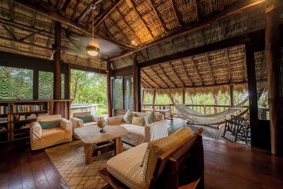 Casa Playa Ocotal: Playa Privada y Naturaleza