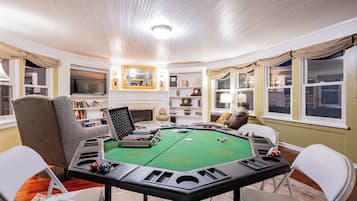 Spielezimmer