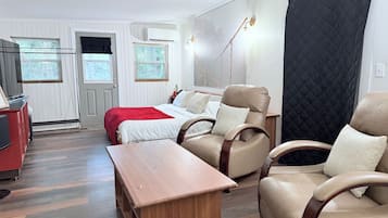 1 bedroom, free WiFi, bed sheets