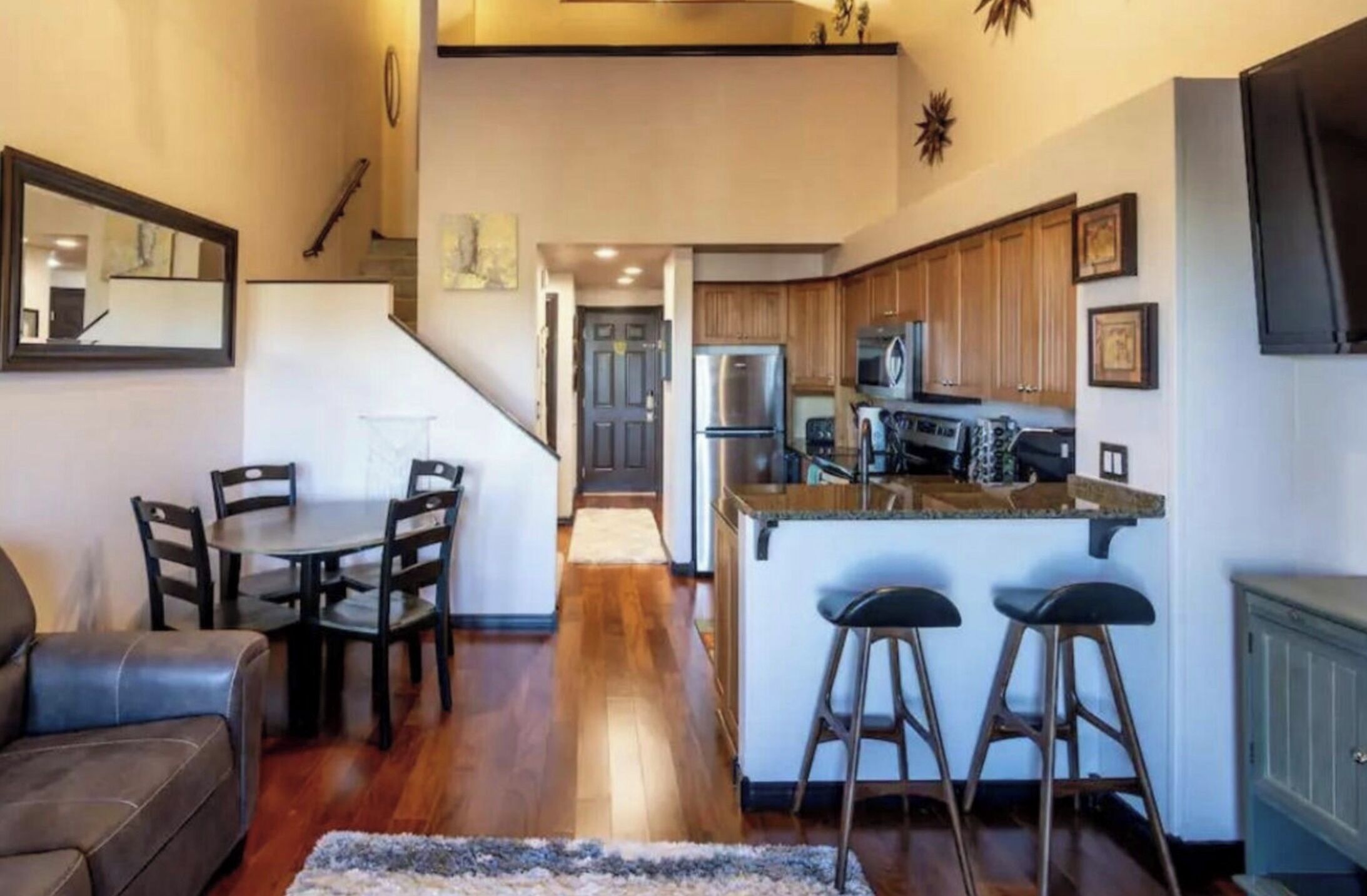 Reasonably priced & delightful Condo with loft in charming Brian Head