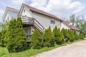 Exterior - Newly Renovated 2bd/1ba Right Near Lucas Oil & Eli Lilly! 3 (Indianapolis)