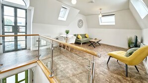 Unclassified image, 5 of 19, button - Luxurious house in central Cambridge  (Cambridge)