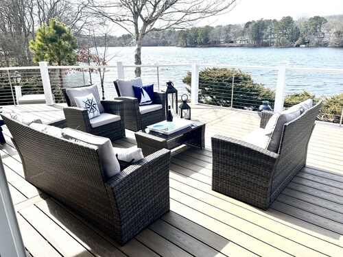 Sunset Point - Spacious 4-BR Long Pond House w/ private swimmable beach & AC