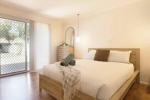 4 Schlafzimmer, Bügeleisen/Bügelbrett, WLAN, Bettwäsche
