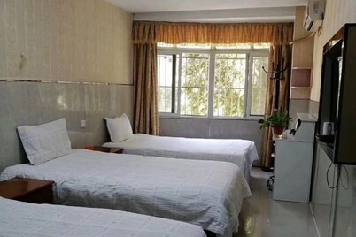 Danjiangkou Xinlong Hotel